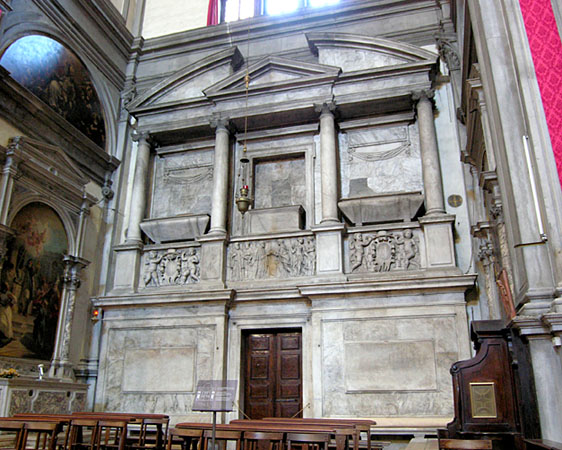 Venezia, Chiesa di San Salvador, Controfacciata